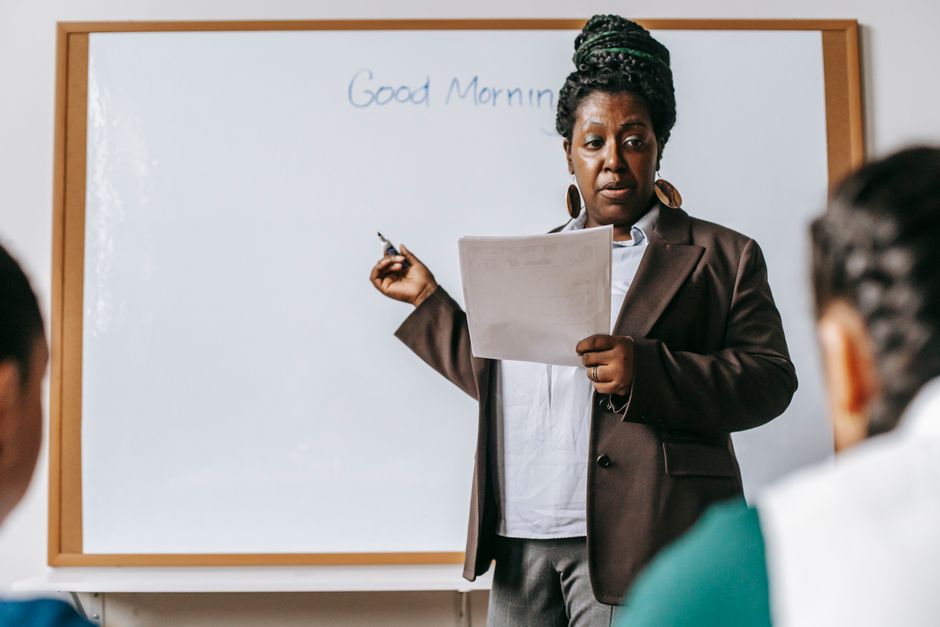 AI Tools for Tutors UK: Automating Lesson Planning and Assessment in 2026