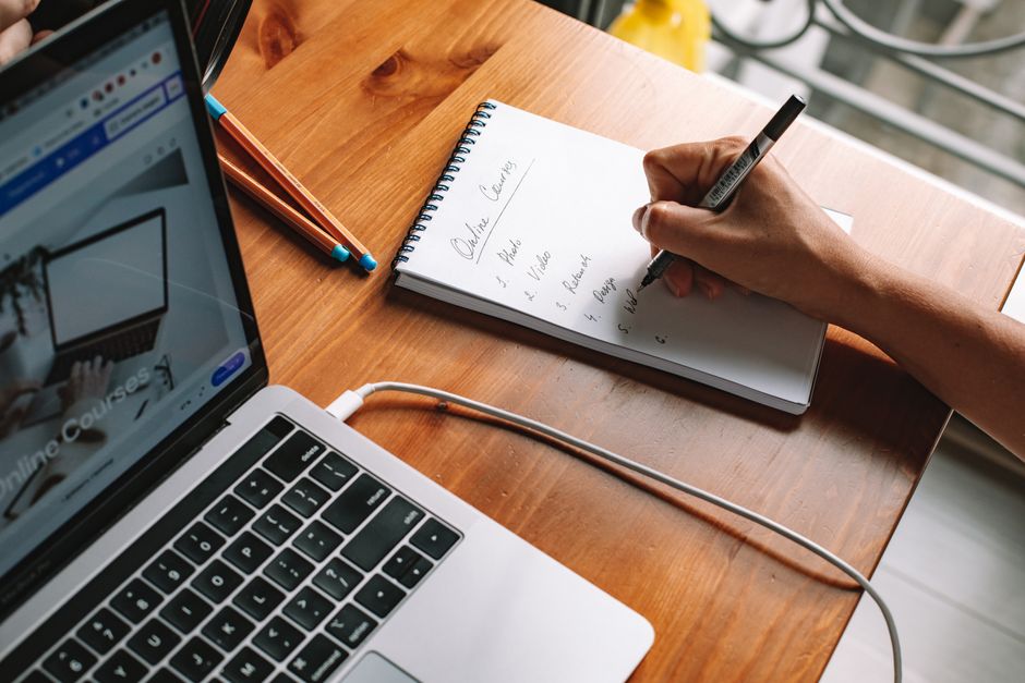 How AI Course Generation Helps UK Training Providers Scale