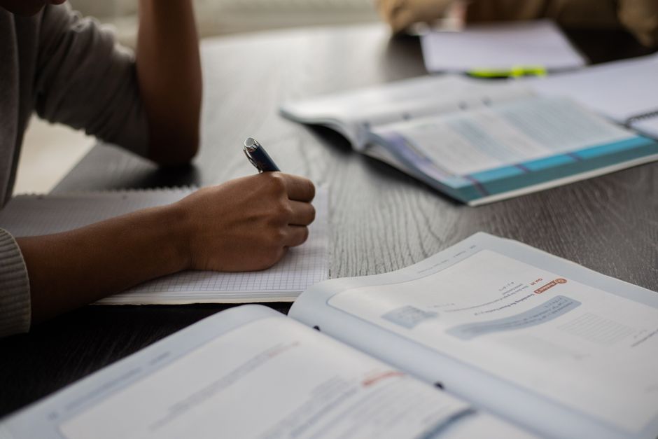 AI-Assisted Curriculum Design in UK Further Education: Best Practices
